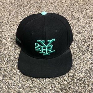 Y&R SnapBack Hat NWT